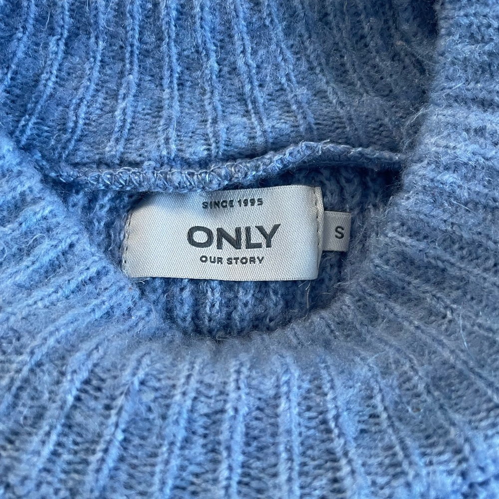 Mock Neck Sweater - Picture 4 of 4